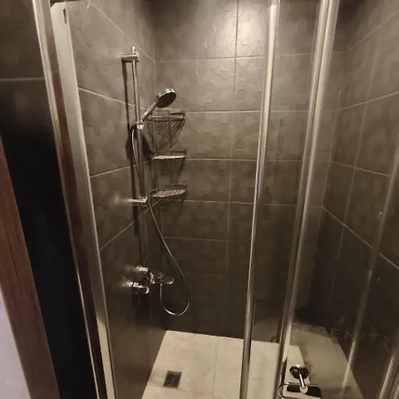 5 Star Facilities/walking Distance To Amenities And The Apartament *