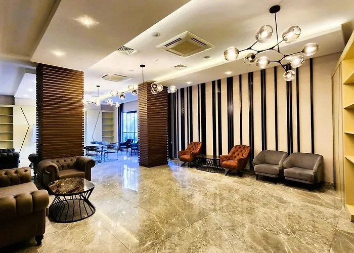 5 Star Facilities/walking Distance To Amenities And The 阿拉尼亚