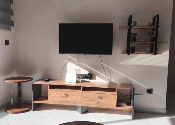 5 Star Facilities/walking Distance To Amenities And The * 阿拉尼亚