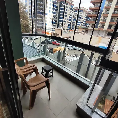 5 Star Facilities/walking Distance To Amenities And The