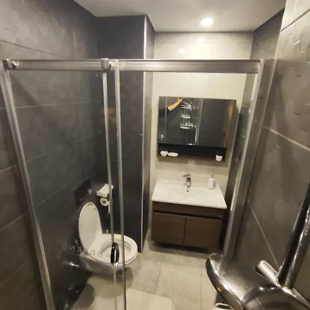 5 Star Facilities/walking Distance To Amenities And The דירה אלאניה