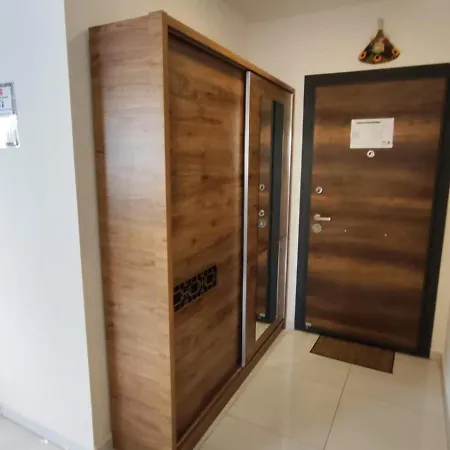 דירה 5 Star Facilities/walking Distance To Amenities And The אלאניה