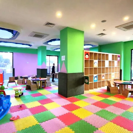 5 Star Facilities/walking Distance To Amenities And The * Alanya